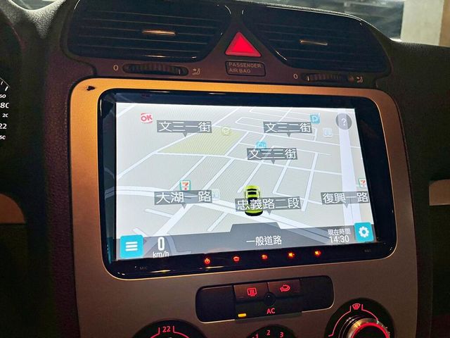 VOLKSWAGEN福斯 SCIROCCO  第8張相片