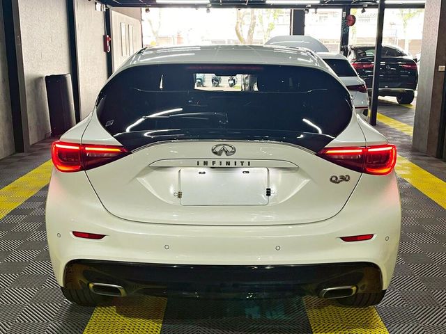 INFINITI無限 Q30  第4張相片