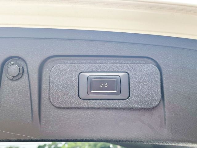 INFINITI無限 Q30  第17張相片