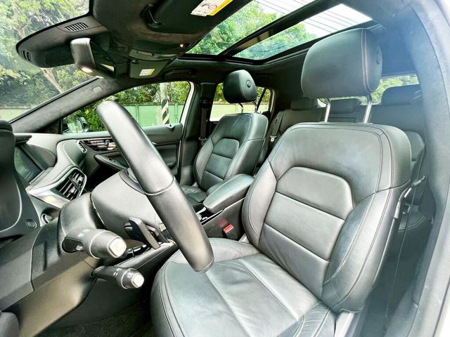 INFINITI無限 Q30  第19張相片