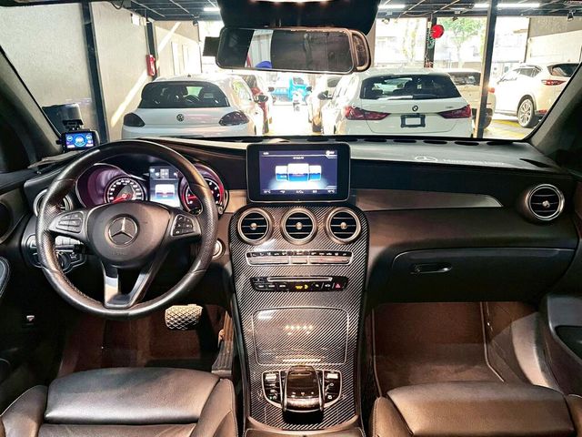 M-BENZ賓士 GLC300 AMG COUPE  第5張相片