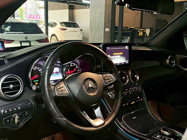 M-BENZ賓士 GLC300 AMG COUPE  第17張相片