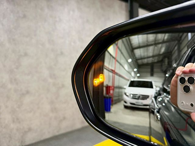TOYOTA豐田 CAMRY HYBRID  第6張相片