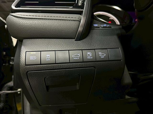 TOYOTA豐田 CAMRY HYBRID  第12張相片