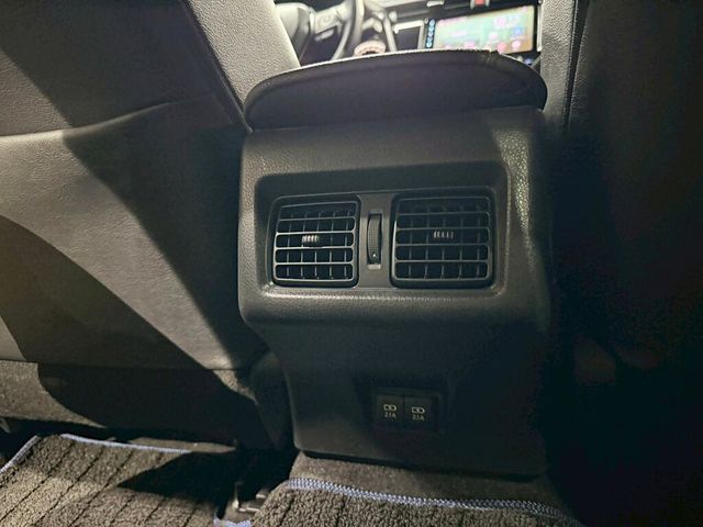 TOYOTA豐田 CAMRY HYBRID  第16張相片