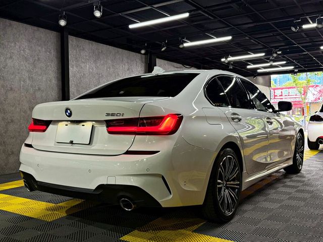 BMW寶馬 320I M SPORT  第2張相片