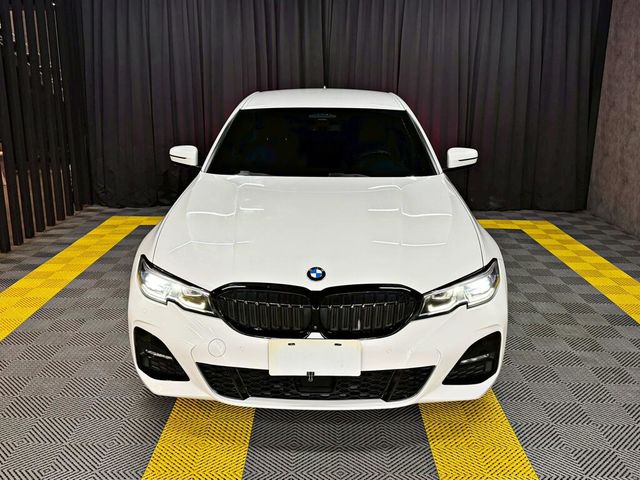 BMW寶馬 320I M SPORT  第3張相片