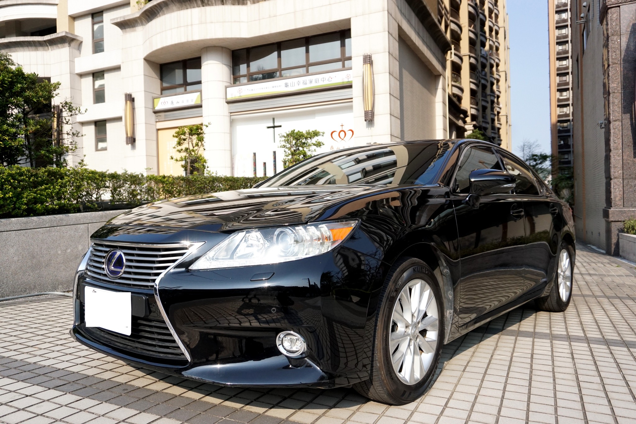 (認證車)2013年 Lexus凌志 ES300h 油電車 (里程保證)  第1張相片