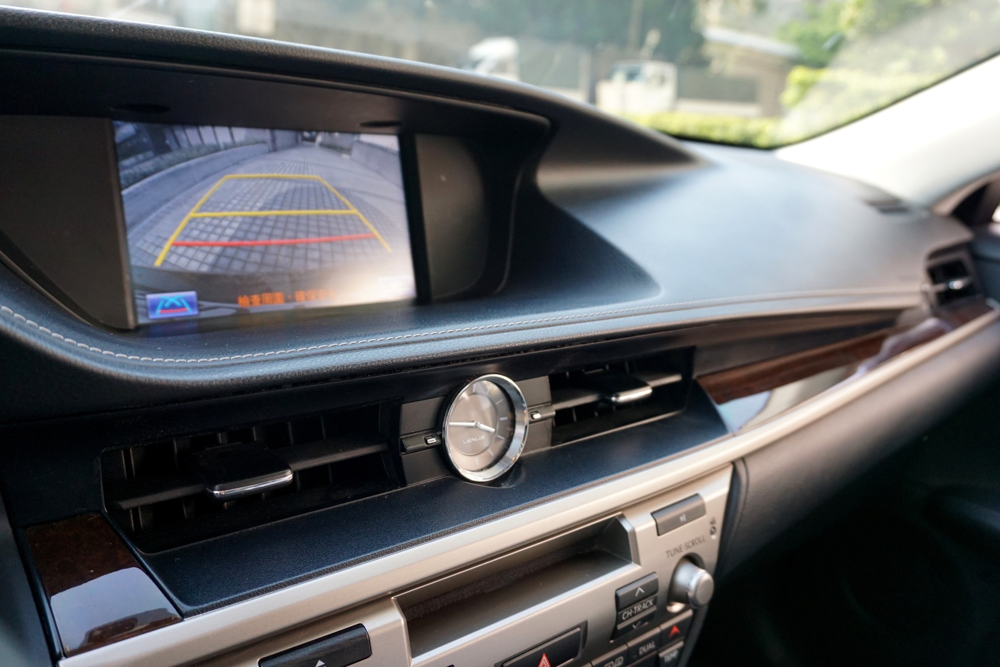 (認證車)2013年 Lexus凌志 ES300h 油電車 (里程保證)  第3張相片