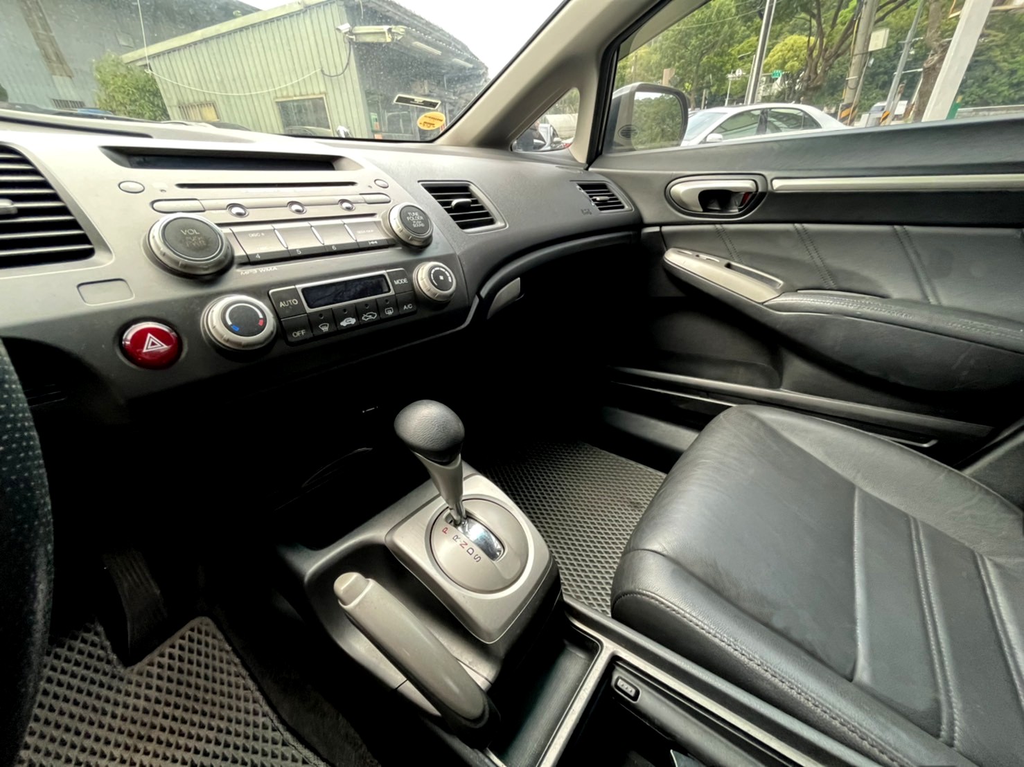 (認證車)2009年 Honda K12 代步車 1.8L (里程保證)  第5張相片