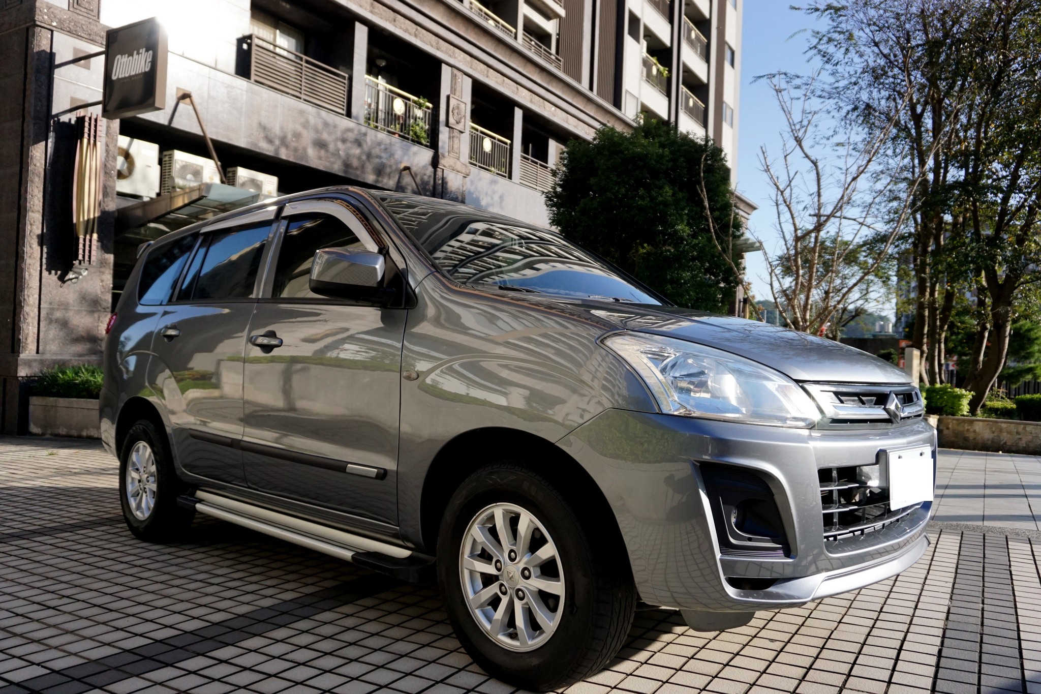 (認證車) 2017年三菱 ZINGER 2.4 (里程保證)  第5張相片