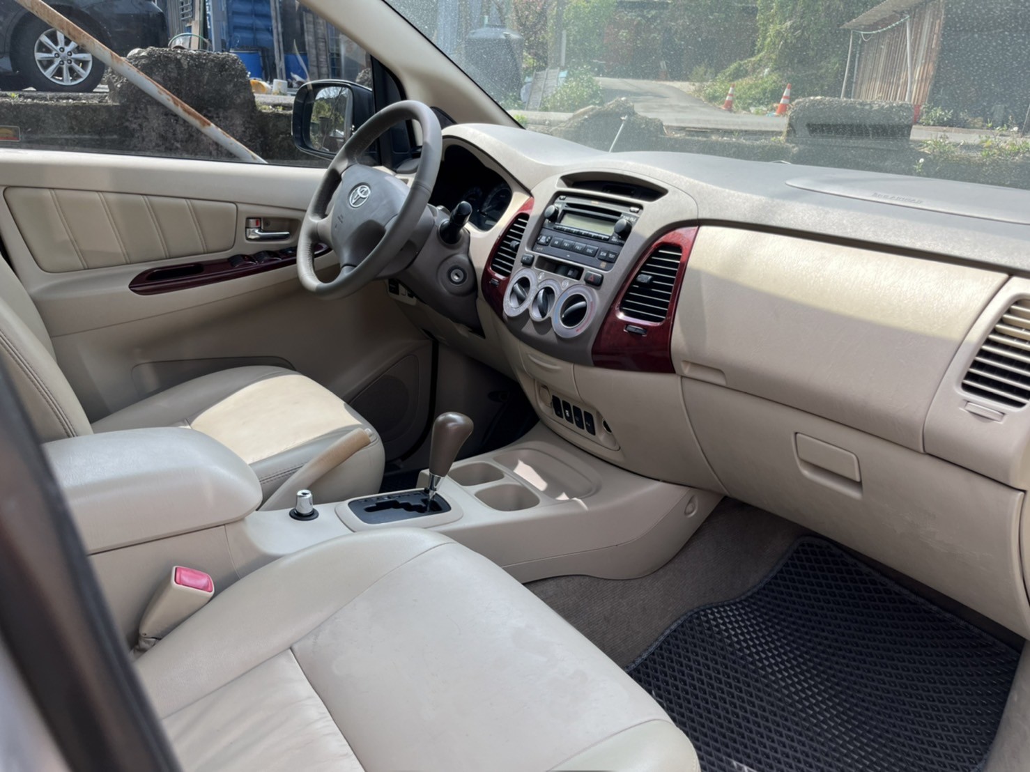 (認證車) 2008年 Toyota Innova伊諾瓦 客貨兩用 2.7L (里程保證)  第3張相片