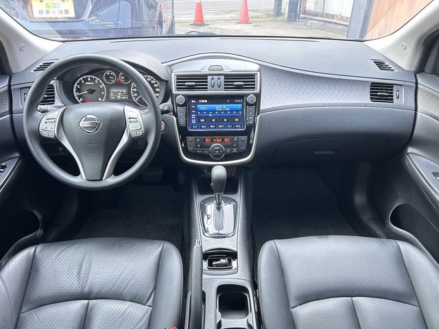 NISSAN日產 TIIDA  第5張相片