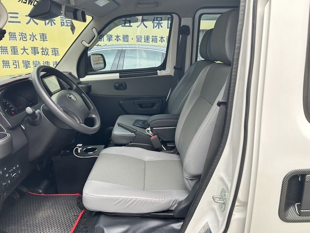 TOYOTA豐田 TOWN ACE  第3張相片