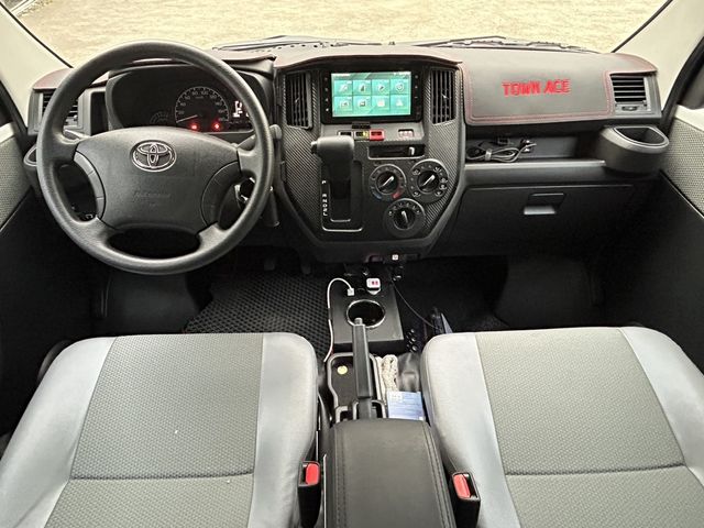 TOYOTA豐田 TOWN ACE  第5張相片