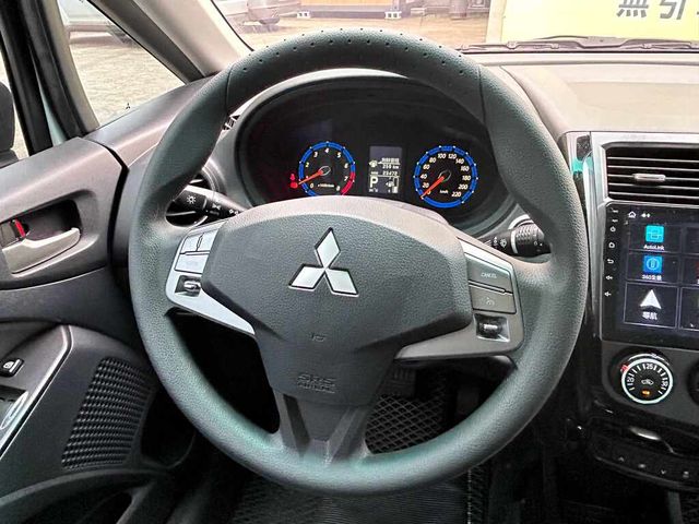MITSUBISHI三菱 COLT PLUS  第7張相片