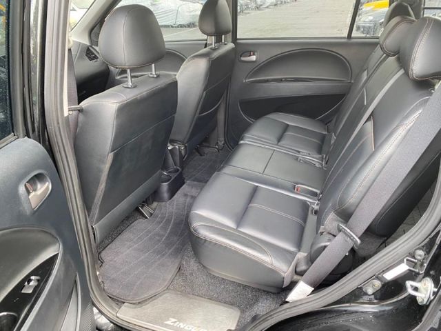 Mitsubishi  Zinger  第10張相片