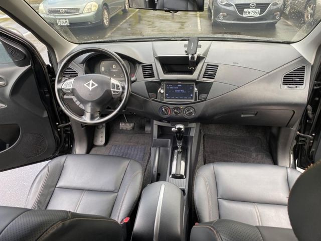 Mitsubishi  Zinger  第13張相片