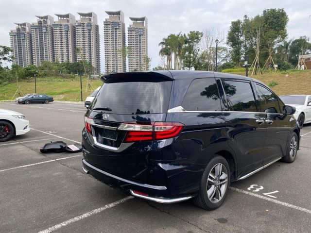 Honda  Odyssey 2.4 七人單電滑門 認証只跑7萬  第5張相片