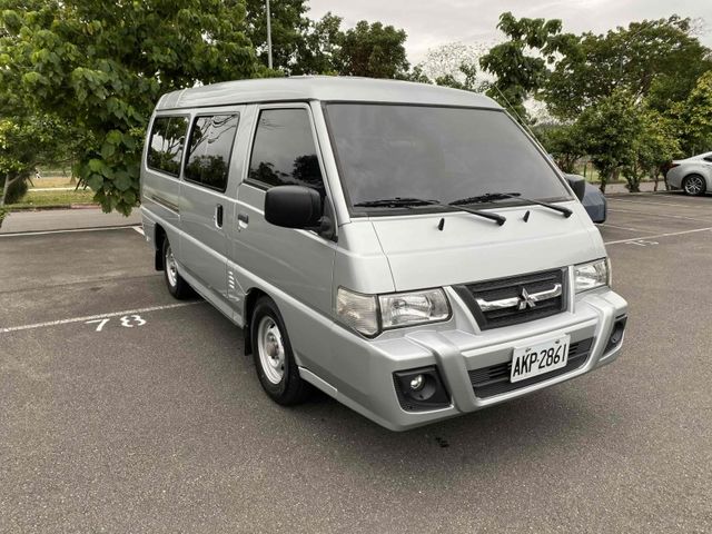 Mitsubishi  Delica 2.4 ．8人座 娃娃車改回 原板跑1  第1張相片