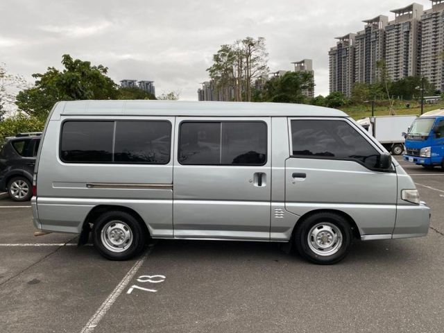 Mitsubishi  Delica 2.4 ．8人座 娃娃車改回 原板跑1  第2張相片