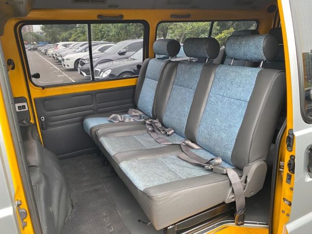 Mitsubishi  Delica 2.4 ．8人座 娃娃車改回 原板跑1  第10張相片