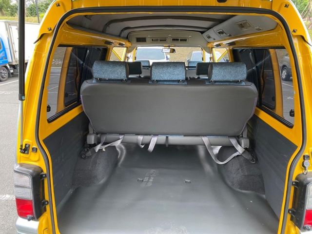 Mitsubishi  Delica 2.4 ．8人座 娃娃車改回 原板跑1  第16張相片