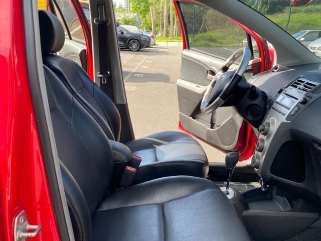 Toyota  Yaris  第10張相片