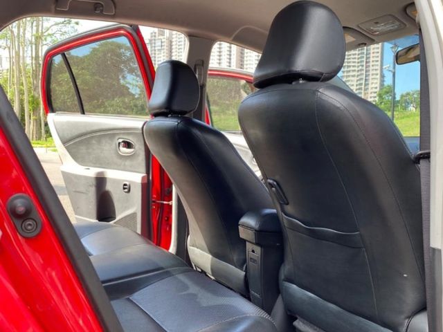 Toyota  Yaris  第11張相片