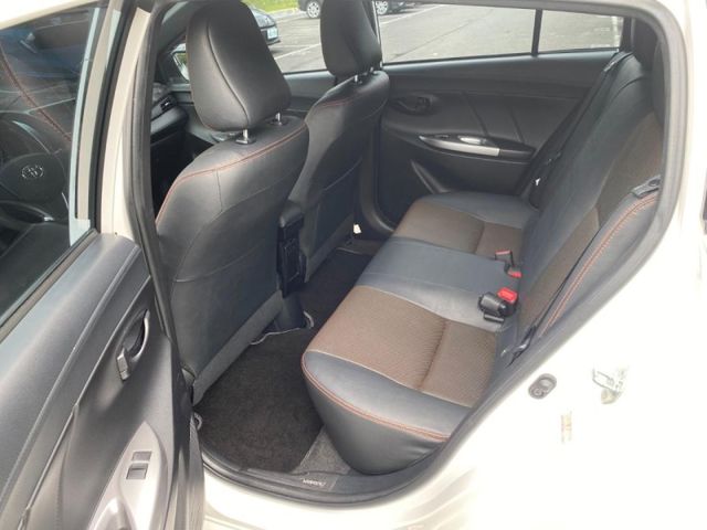 Toyota  Yaris 一手認證 跑  第10張相片