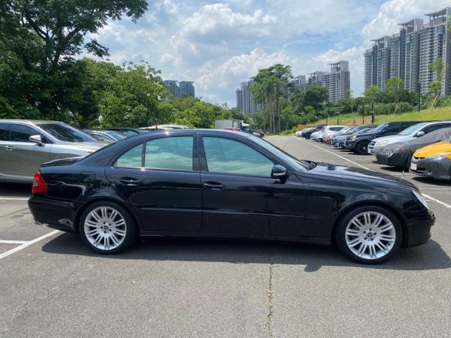 Mercedes-Benz/賓士   E-CLASS  E280 2.8馬力強 稅金省 一手原板 祗跑15萬   第2張相片