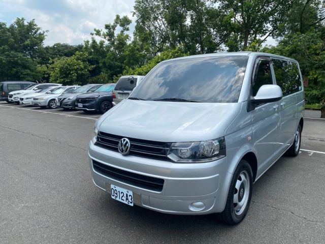 Volkswagen 福斯  T5 頂級自排8人（短軸）一手原板袛跑13萬公里   第3張相片
