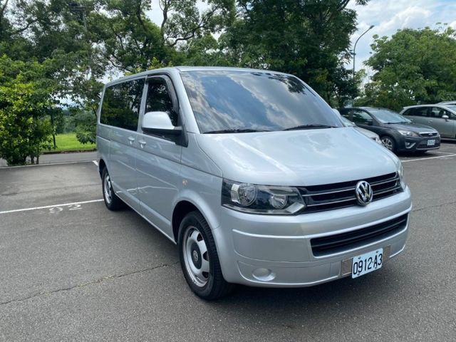 Volkswagen 福斯  T5 頂級自排8人（短軸）一手原板袛跑13萬公里   第4張相片