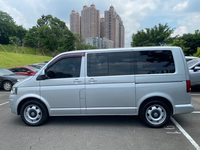 Volkswagen 福斯  T5 頂級自排8人（短軸）一手原板袛跑13萬公里   第6張相片