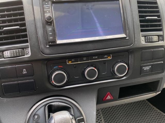 Volkswagen 福斯  T5 頂級自排8人（短軸）一手原板袛跑13萬公里   第19張相片