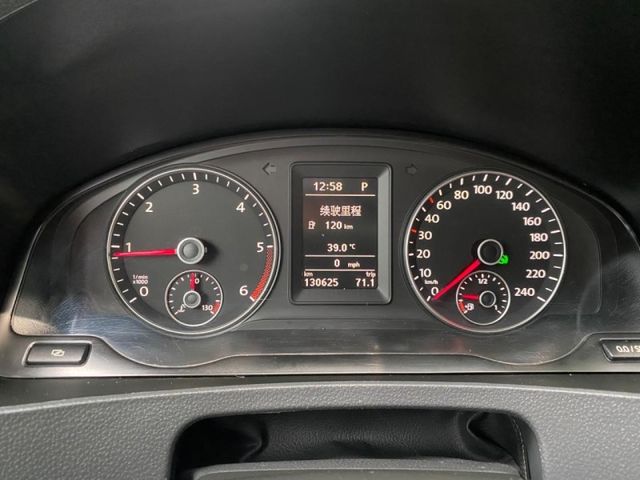 Volkswagen 福斯  T5 頂級自排8人（短軸）一手原板袛跑13萬公里   第21張相片