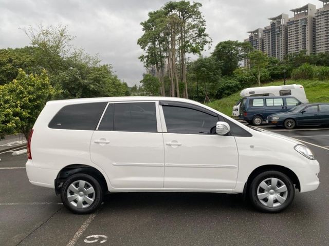 Toyota  Innova  第4張相片