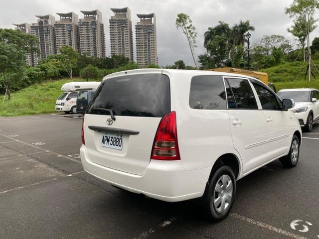 Toyota  Innova  第5張相片