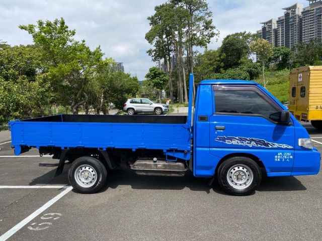 Mitsubishi  Delica  第3張相片