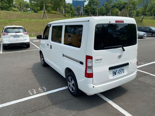 Toyota  Town Ace  第6張相片