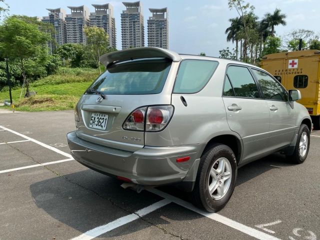 Lexus  RX  第5張相片