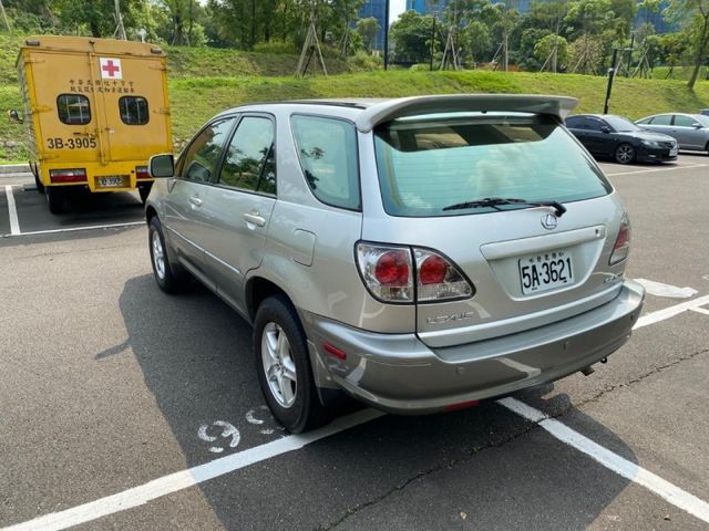 Lexus  RX  第6張相片