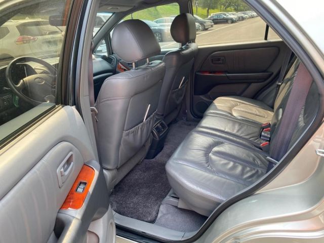 Lexus  RX  第11張相片