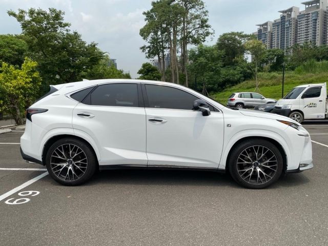 Lexus  NX  第2張相片