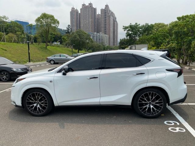 Lexus  NX  第7張相片