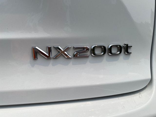 Lexus  NX  第8張相片