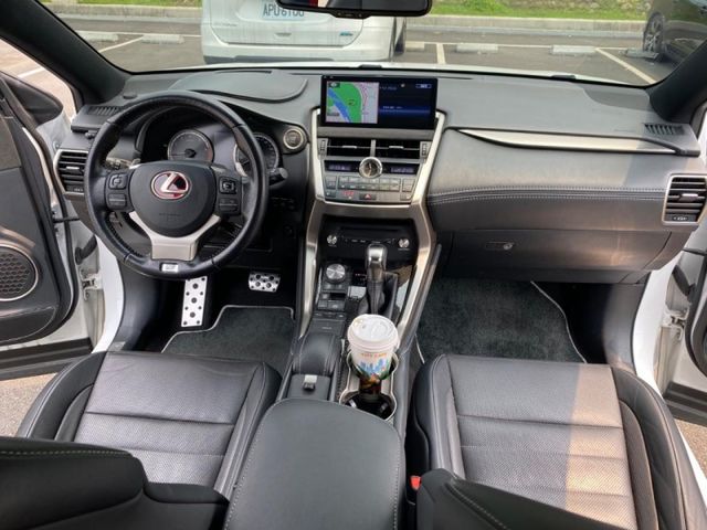 Lexus  NX  第18張相片