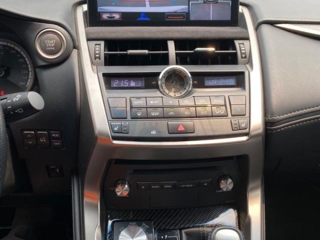 Lexus  NX  第25張相片