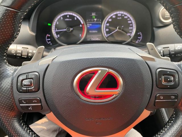 Lexus  NX  第28張相片