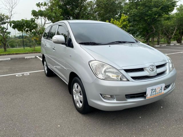 Toyota  Innova  第4張相片